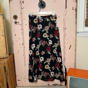 Petite Sophisticate Black Floral Midi Skirt Size 2 Goth Cottagecore Whimsigoth